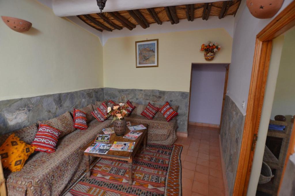 Tizourgane Kasbah Hotel Tiguissas Buitenkant foto